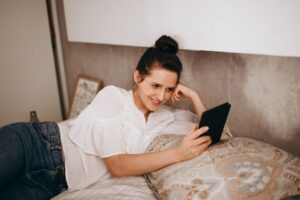 Como a Prática Diária de Desconexão Digital Pode Aumentar Seu Bem-Estar e Clareza Mental