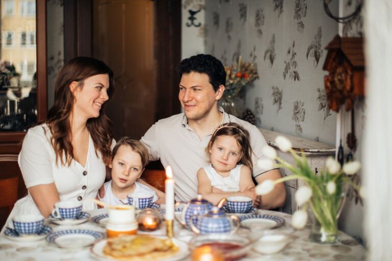 Como as Pequenas Tradições Diárias Podem Fortalecer Seus Laços Familiares e Amizades