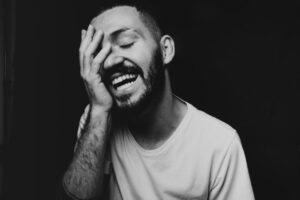 Por que Rir Pode Ser a Chave Para Melhorar Seu Humor e Aumentar Sua Criatividade diárias